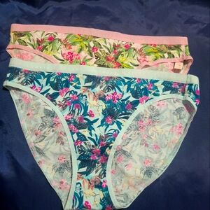 Victoria s secret Bikini Panties (Set of 2) -Large